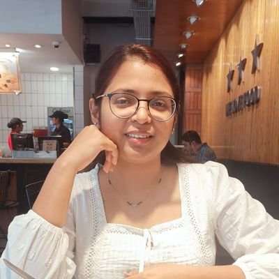 officiallipsa's profile picture. 