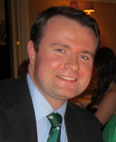 Lives in Brookline,Ma. All around good guy.Tweets about Sports,Casual Observations & my better half, @eleighmart.
