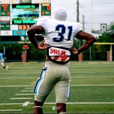 C/O 25 160 5’9 (Cb,Wr)🎓DHS football player and track runner 3.6 gpa email-meadowshinesbraylen@gmail.com number-8643086614