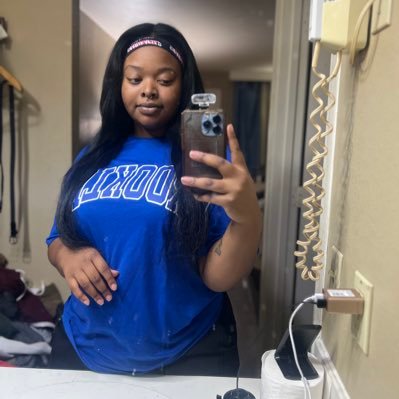 iiam_neshia's profile picture. 🦋🦋