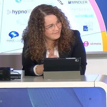 Journaliste santé & tech @APMinfos, coordinatrice éditoriale @TICsante @TICpharma (sites d'APM). #numerique & #transfonum mais aussi passion #jorf & politique.