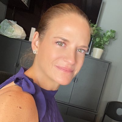 Hanna_Sara's profile picture. International Senior Brand Manager