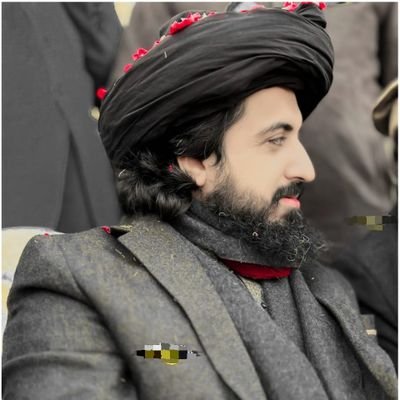 ♥ محبت کی تمنا ہے تو وہ صف پیدا کر
جہاں سے عشق چاہتا ہے وہاں تک نام پیدا کر
اگر نا بدلوں ہر چیز کو تیری خاطر تو کہنا
تو اپنے آپ میں پہلے انداز وفاپیدا کر 😓