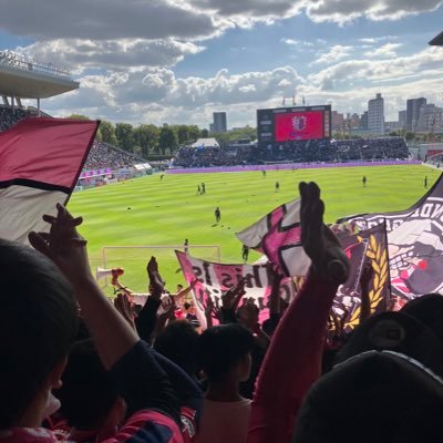 CEREZO/田中駿汰10/日本の旗🇯🇵(アホみたい振ってます)/頑張って欲しい日本人選手のチャントの時にはた振ります！/10