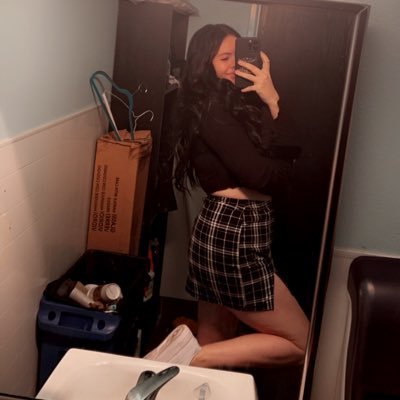 kylee_wagemaker's profile picture. oxnard // 23 // barista ❤️