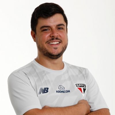 26 anos, jornalista, apresentador da SPFCplay @saopaulofc, criador do canal @_tirolivre, com passagens por @espnbrasil, @tvgazetaoficial e @gazetaesportiva