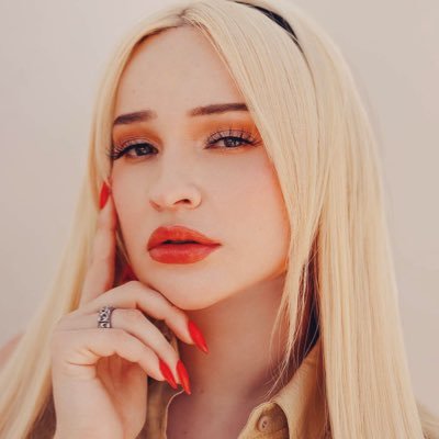 #kimpetras #bunhead Kim Petras stan 🩷