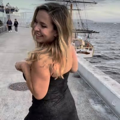 I want a real, genuine connection. I'm looking for my queer community. I'd love to find my true love and soul mate, but I'd settle for deep friendship, cuddles