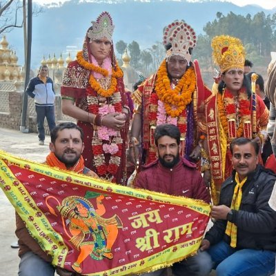 जय महा काल जय भवानी जय शिवाजी 
राष्ट्रवादी सनातनी ही फोलो करे