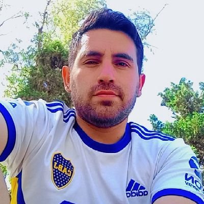 BOSTERO COMO ROMAN 🔟 
PERONISTA COMO NESTOR ✌️🐧
Y BIEN ARGENTINO 🇦🇷
COMO LA BOMBONERA🏟 💙💛💙😎