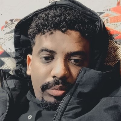 AbdoAhm46999791's profile picture. فرحت بيك مديت دروب الريد سمااح 
وفرشت ليك طيبة مشاعري غطا ووشااح..♥️🌸