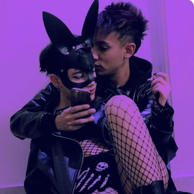 redcidwit_'s profile picture. گمشدم توی خودم