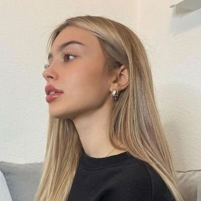 torisdiaryy's profile picture. 🫧🌷🦢✨🩰