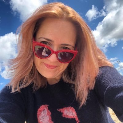 LollyPollyish's profile picture. Tiny insignificant ignorant bit of carbon. Occasional quote stealer. Cake maker. Photo taker. Over thinker. Daydreamer. Theatre lover.