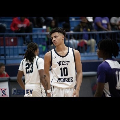 6,5, westMonroe highschool.. c/o 2025🏀 “Dwight D.”What counts is not necessarily the size of the dog in the fight – it’s the size of the fight in the dog.”