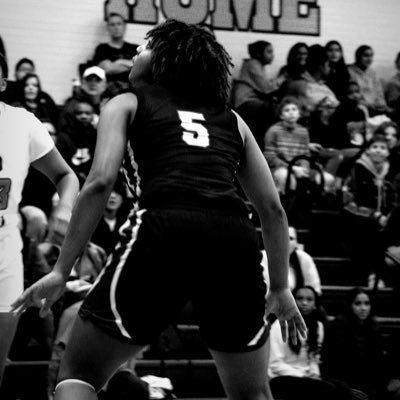 2024 |SG/SF| 5’6| North Crowley High School | 3.9 GPA | First Team All- District| long/triple jump| instagram : @a1.liyah__|