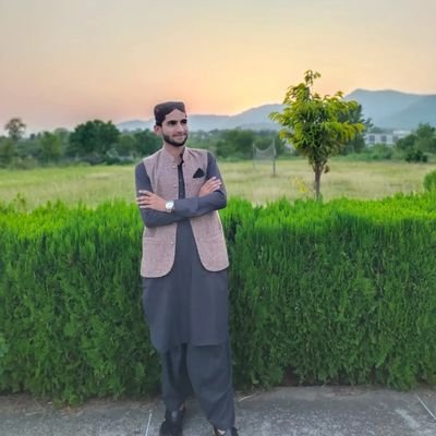 3rd year MBBS student |Doctor to be|
Member of Aspire Leaders Program 2024 founded at Hardard University|
Social Activist| News| Nature| Peace