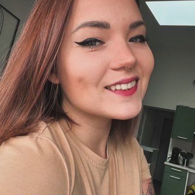 Streameuse et Tiktokeuse a mes heures perdu • • Twitch : Myapika • • || • • TikTok : Sarakuzi