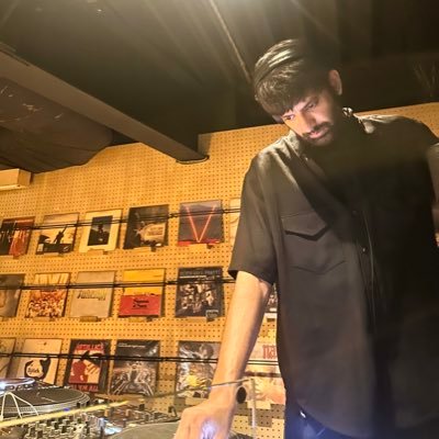 Research Scientist at @RealityLabs: https://t.co/omhk7sKL4c. But also, underground electronic music: https://t.co/BeIX3uyXkb