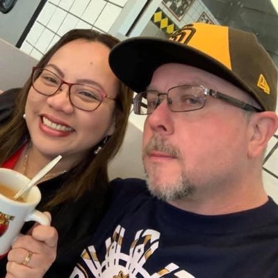 SOOG33K3D's profile picture. 🇺🇸 🇵🇭 Married. Girl Dad. Catholic. Keep the circle small! #FriarFaithful  #SanDiegoFC #Aztecs #SeeRed #BillsMafia / #DaBears #Food #Travel #Sports