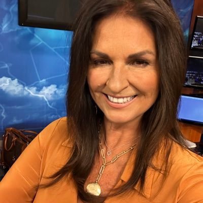 Part-time #WGAL News 8. Former Chief Meteorologist #FOX43. Mom, wife,❤️
&
Pomeranian mommy.