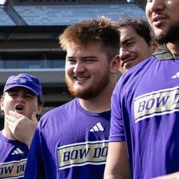 UW OL (C) | 6’2 290 lbs | GPA: 3.78 | 32 ACT