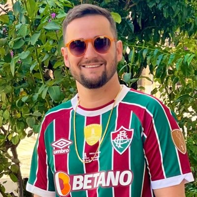 32 anos | Casado | Cervejeiro | Sócio Torcedor fanático pelo @FluminenseFC e torcedor do @Arsenal