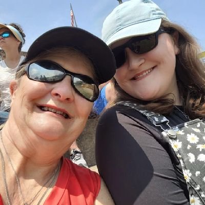 SheilaStit54549's profile picture. single.  God fearing,loves https://t.co/dkqrEODtJX .my children an grandchildren...