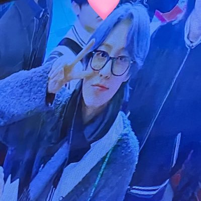 stan kpop in general tbh 🫶🏻