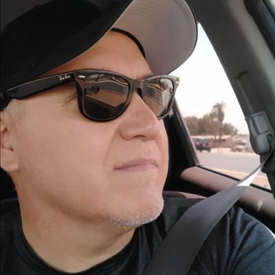 Aspiracionista de tiempo completo, bloqueador de chairos/solovinos.