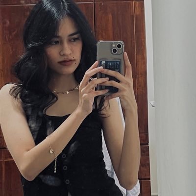 pumpkinsp11ce's profile picture. i wrote poetry to cope anxiety