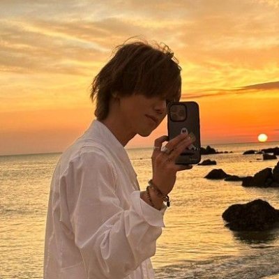 szr_keith's profile picture. Caeszr  —  She/her ꒱
.ᐟ  𝘠𝘦𝘴𝘶𝘯𝘨, 𝘒𝘪𝘮 𝘑𝘢𝘦-𝘶𝘤𝘬  ‹𝟹