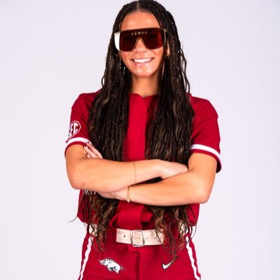 @RazorbackSB #23 • AO1 • Insta: Reajohnsonnn