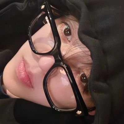 satvrnxz's profile picture. ✧ 95'96'97 ᵎ ⋆ ᨳ LTY ✰ JWW 🧚🏻𓈒𓏸 ´-