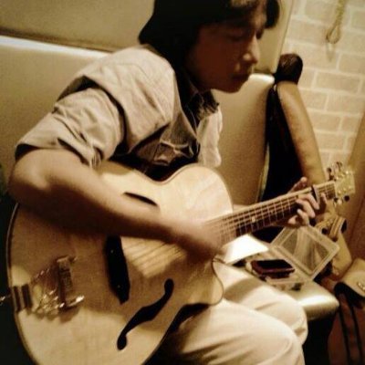 ギター弾いたりベース弾いたりチェロ弾いたり

YouTubeでフレットレスギターチャンネルやってます。
https://t.co/VJNNwbpfIt

nanaもやってます。
https://t.co/U00oxw1j1n