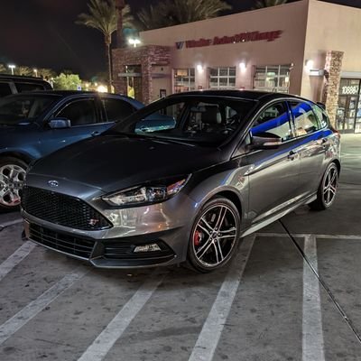 yoruzhniyx2815's profile picture. إما جلوس العز بين الأجاويد ربعٍ على المذهب ونعم البطانه وإلا لحالك سج رجلك مع البيد واحذر جلوس المهزله والمهانه