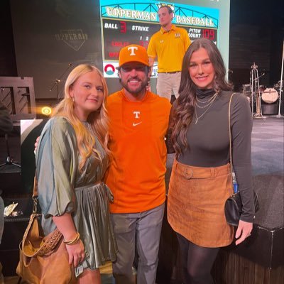 Wife• Mother• Tennessee Alumni• Middle School Teacher• Go Vawls! 🍊