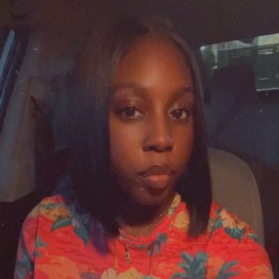 elisabethh____'s profile picture. powerful & complete✨