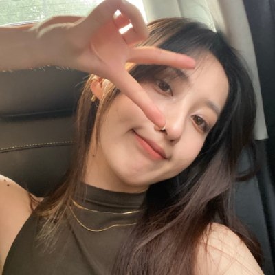 elena_8A92's profile picture. The heart of a wild flower, blooming gracefully, Traveling through the labyrinth of the kaleidoscope of life.