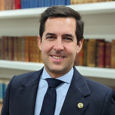 Cuenta oficial del presidente del Ilustre Colegio Oficial de Farmacéuticos de Málaga (@ICOFMA) y su equipo. #SomosFarmacéuticos #TuFarmacéuticoInforma