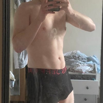 7.5 inches, proudly uncut.
Lover of aesthetically beautiful penises, bating, frotting, precum, and musky manly scents