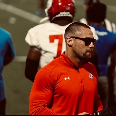 Defensive Coordinator - @NCDAWGPOUND #JUCOPRODUCT