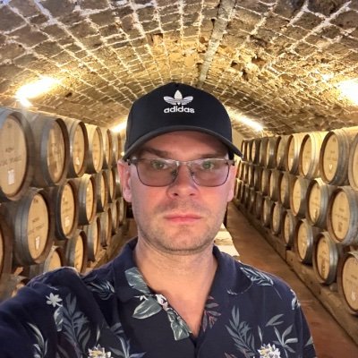 LStrozik98316's profile picture. 