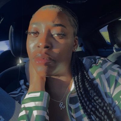 ½ introvert, ½ with the shits. | LLBUBBA 🕊🖤🥺