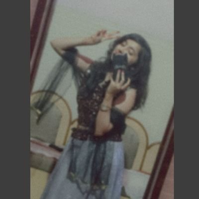 I am here to do bakchodi😊|| artist by passion 🎨❤||
follow for follow back🥺|| ig: _reema_art_10