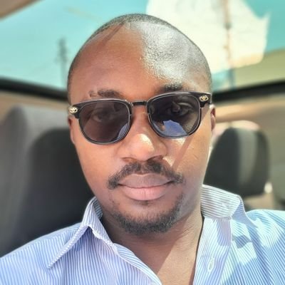 licencié en droit🧑🏾🎓,précisément dans le département de droit public,ayant une certaine connaissance sur le droit international et sur la constitution.