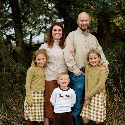 Clarebshankle's profile picture. 