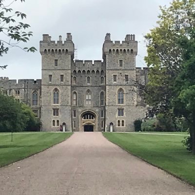 Tour guide offering private tours of Windsor Castle and more…