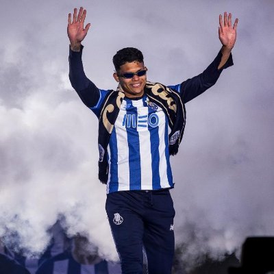 PORTO CAMPEÃO E O BENFICA NO CAIXAO