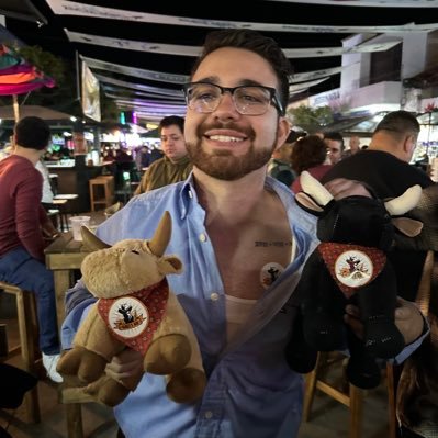 alexaguilar8a's profile picture. ¿A quien le habrá tocado pagar la cuenta de la última cena?